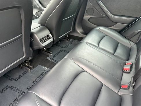 Used 2023 Tesla Model 3 Standard Range image 13