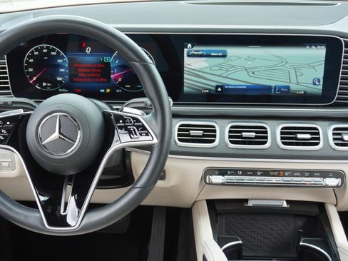 Used 2025 Mercedes-Benz GLE 350 4MATIC image 31