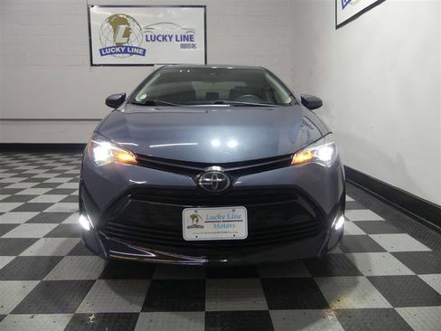 Used 2019 Toyota Corolla LE image 2