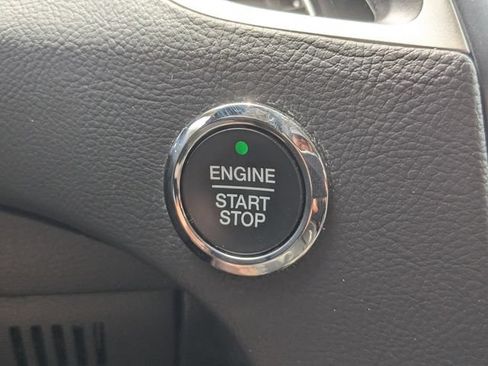 Certified 2022 Ford Edge SEL AWD/4WD image 18