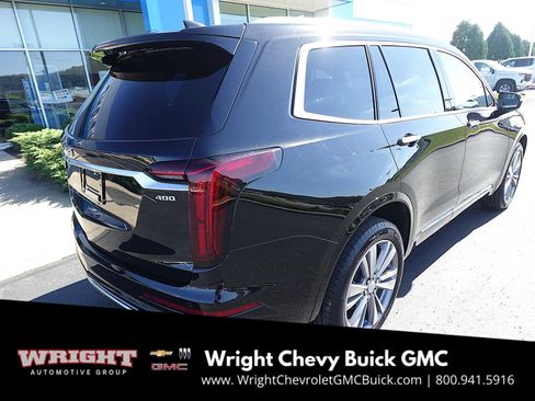 Used 2025 Cadillac XT6 Premium Luxury image 3