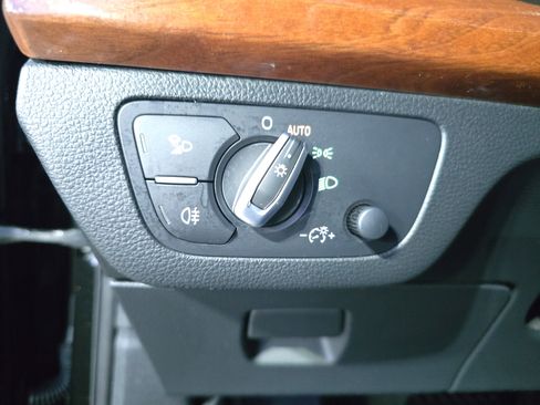 Used 2023 Audi Q5 2.0T Premium w/ Convenience Package image 24