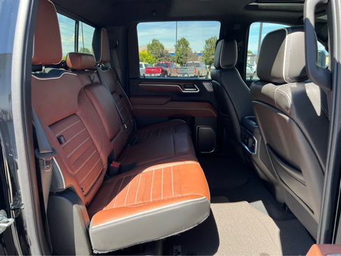 Used 2025 GMC Sierra 3500 Denali Ultimate AWD/4WD image 25