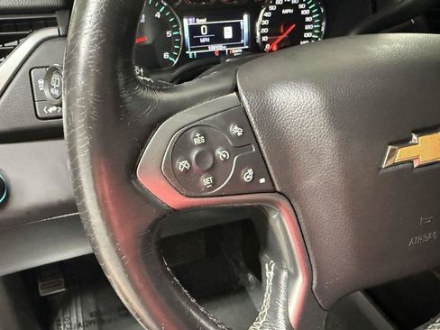 Used 2018 Chevrolet Suburban Premier AWD/4WD image 17