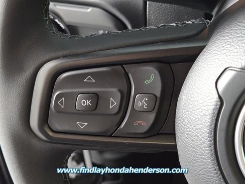 Used 2025 Jeep Gladiator Mojave AWD/4WD image 27