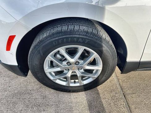 Used 2024 Chevrolet Equinox LS w/ LS Convenience Package FWD image 32