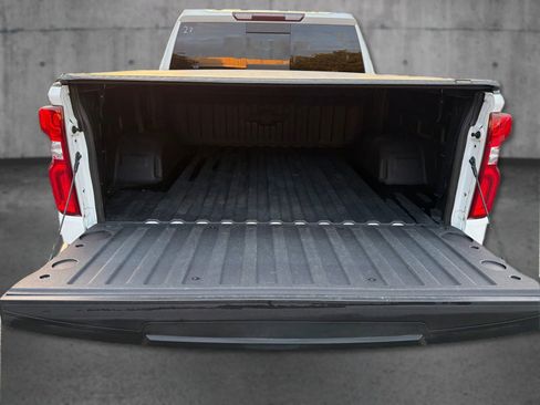 Used 2019 Chevrolet Silverado 1500 RST image 13