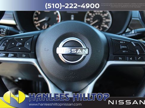 Used 2024 Nissan Altima 2.5 SV image 27