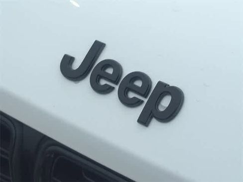 New 2025 Jeep Grand Cherokee L Altitude image 12