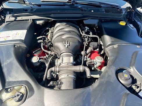 Used 2015 Maserati GranTurismo Sport RWD image 27