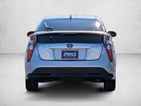 Used 2017 Toyota Prius Four Touring image 7