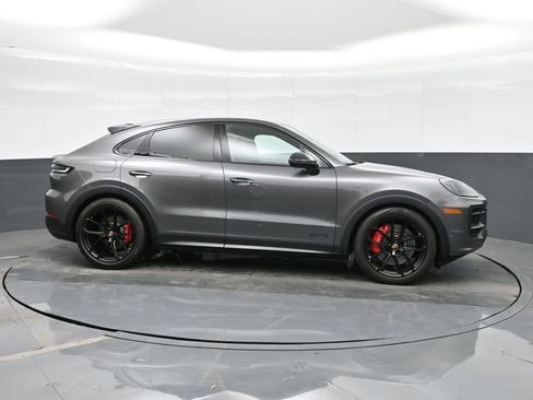 Certified 2025 Porsche Cayenne GTS AWD/4WD image 10