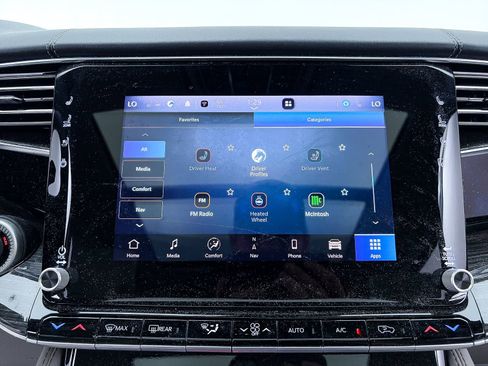 Used 2022 Jeep Wagoneer Series III w/ Premium Group I image 26