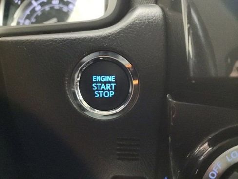 Certified 2024 Toyota 4Runner TRD Off-Road Premium image 29