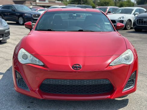 Used 2013 Scion FR-S RWD image 2