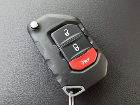 New 2025 Jeep Gladiator Rubicon image 24