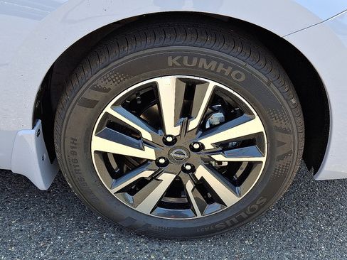 New 2025 Nissan Versa SV w/ Trunk Package image 5