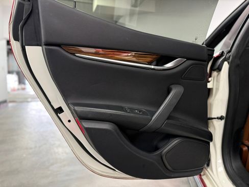 Used 2018 Maserati Ghibli S Q4 image 32