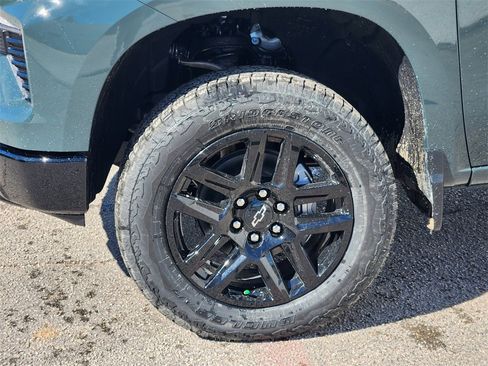 New 2026 Chevrolet Silverado 1500 LT Trail Boss w/ Dark Appearance Package image 9