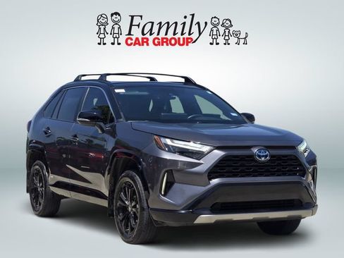 Used 2024 Toyota RAV4 XSE AWD/4WD image 2