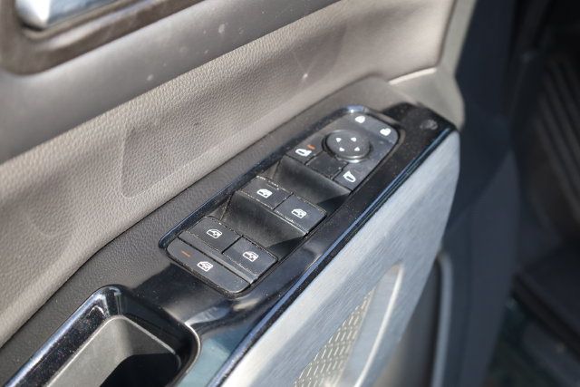 Used 2023 Nissan Pathfinder SL w/ SL Premium Package AWD/4WD image 18