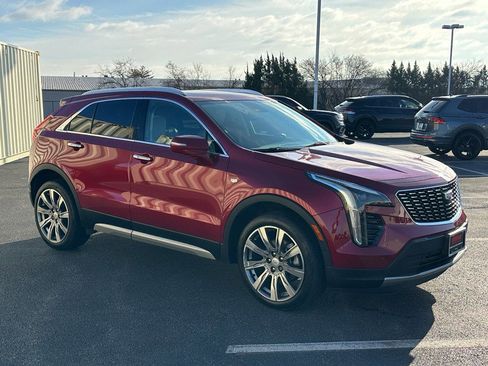 Used 2019 Cadillac XT4 Premium Luxury w/ Enhanced Visibility Package image 3