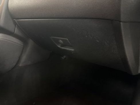 Used 2016 Nissan 370Z Sport image 9