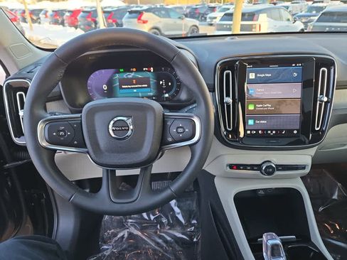Used 2023 Volvo XC40 B5 Plus w/ Driver Assist Package image 12