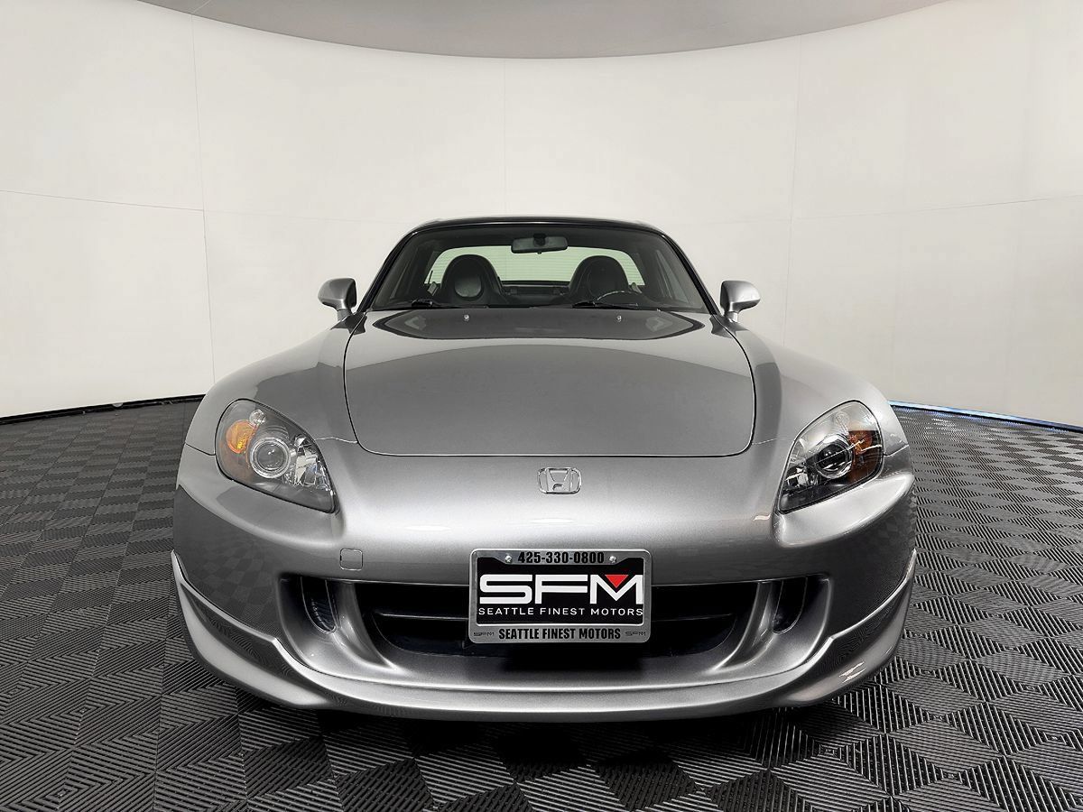 Used 2004 Honda S2000 image 4