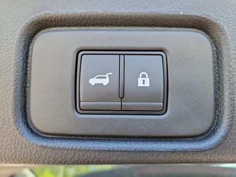 New 2026 Nissan Pathfinder SL FWD image 10