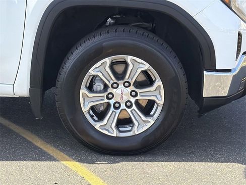 Used 2024 GMC Sierra 1500 SLT image 35