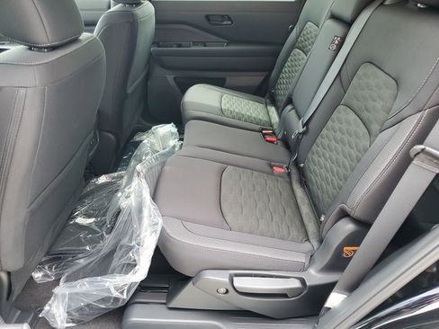 New 2026 Nissan Pathfinder SV w/ SV Premium Package FWD image 20