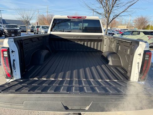 Used 2024 GMC Sierra 2500 AT4 w/ AT4 Preferred Package image 19