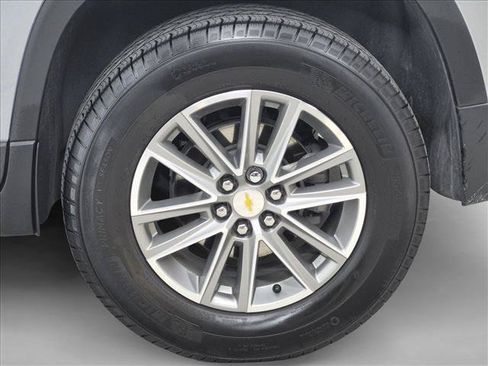 Certified 2023 Chevrolet Traverse LT FWD image 23