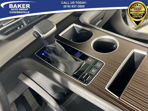 Used 2023 Toyota Sienna XLE image 16