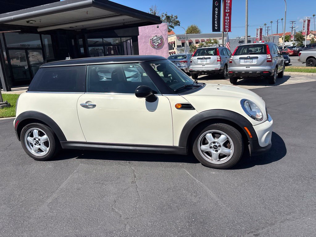 Used 2011 MINI Cooper Hardtop FWD image 3
