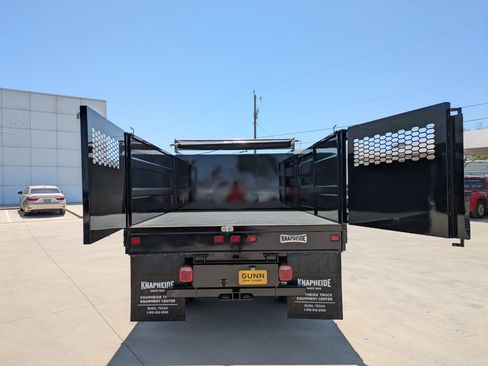 New 2025 GMC Sierra 3500 Pro w/ Convenience Package image 29