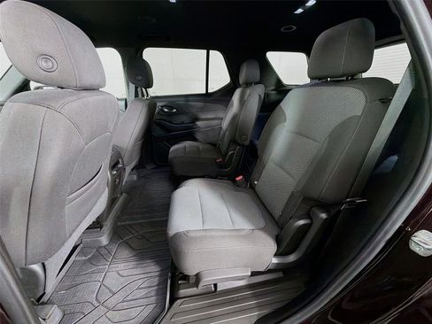 Used 2023 Chevrolet Traverse LT w/ LPO, Floor Liner Package image 20