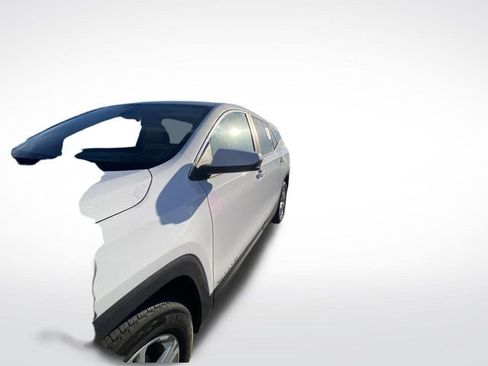 Used 2024 GMC Terrain SLE image 2