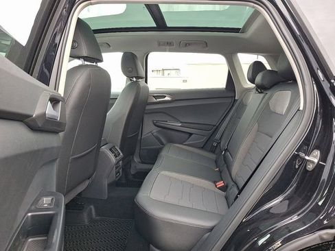 New 2026 Volkswagen Taos SE image 5