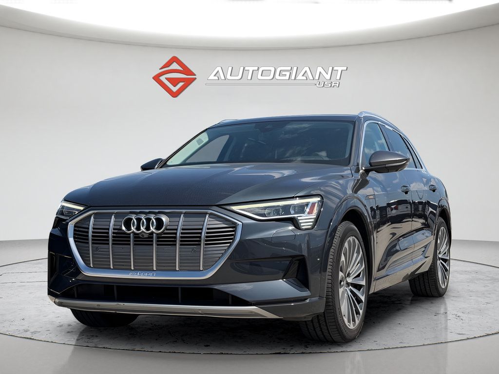 Used 2019 Audi e-tron Prestige w/ Prestige Package AWD/4WD image 13