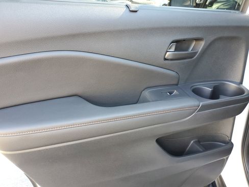 Used 2022 Honda Pilot TrailSport image 11