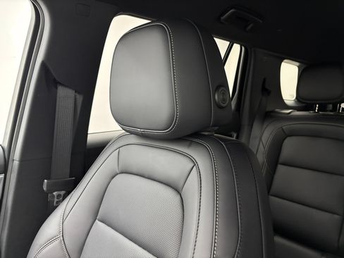 New 2027 GMC Terrain Elevation w/ Elevation Premium Package FWD image 41