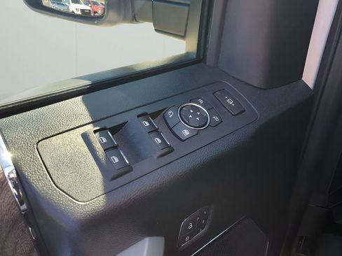 Used 2019 Ford F250 Lariat w/ Lariat Ultimate Package image 27