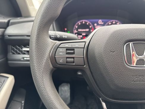 Certified 2023 Honda Accord EX image 25