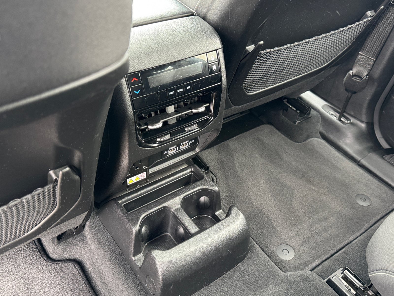 Used 2023 Jeep Grand Cherokee L Laredo w/ Luxury Tech Group I AWD/4WD image 16