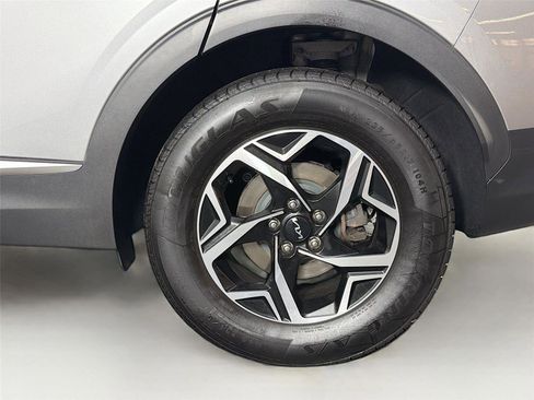 Used 2023 Kia Sportage LX image 29