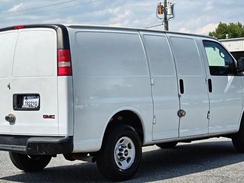 Used 2015 GMC Savana 2500 RWD image 5