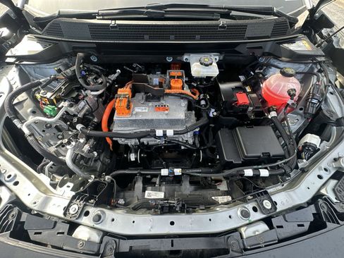 Used 2025 Chevrolet Equinox EV LT w/ Comfort Package image 33