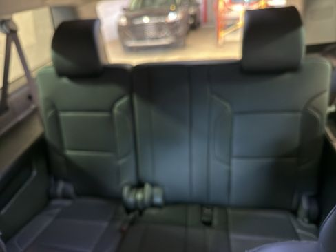 Used 2017 Chevrolet Suburban LT w/ LT Signature Package image 30